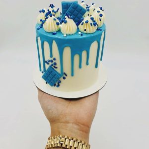 Cómo decorar pasteles blue con elegancia y creatividad